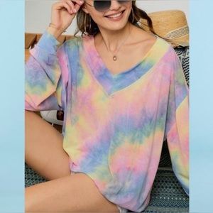 NWOT Adora Tie Dye Lightweight Sweatshirt Small